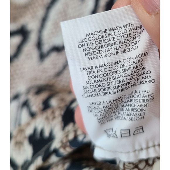 CAbi Snake Print Women's Blouse SZ Small Shirt French Cuff Career Style 3759 - Picture 14 of 14